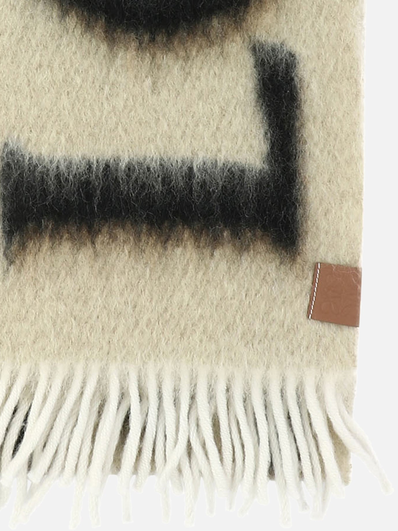 Fringed scarves 46% wool 45% mohair 5% leather 3% polyamide  Beige - Loewe Women | PDP | VIETTI Online Store | Zoom-Modal_2
