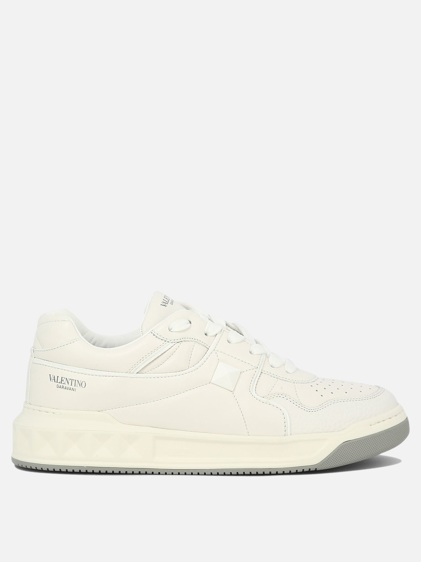Low top sneakers 100% leather - 100% rubber  White - Valentino Garavani Men | PDP | VIETTI Online Store | Zoom-Modal
