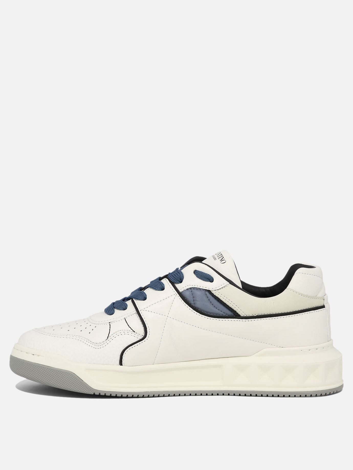 Low top sneakers 100% leather - 100% rubber  White - Valentino Garavani Men | PDP | VIETTI Online Store | thumbnail_3