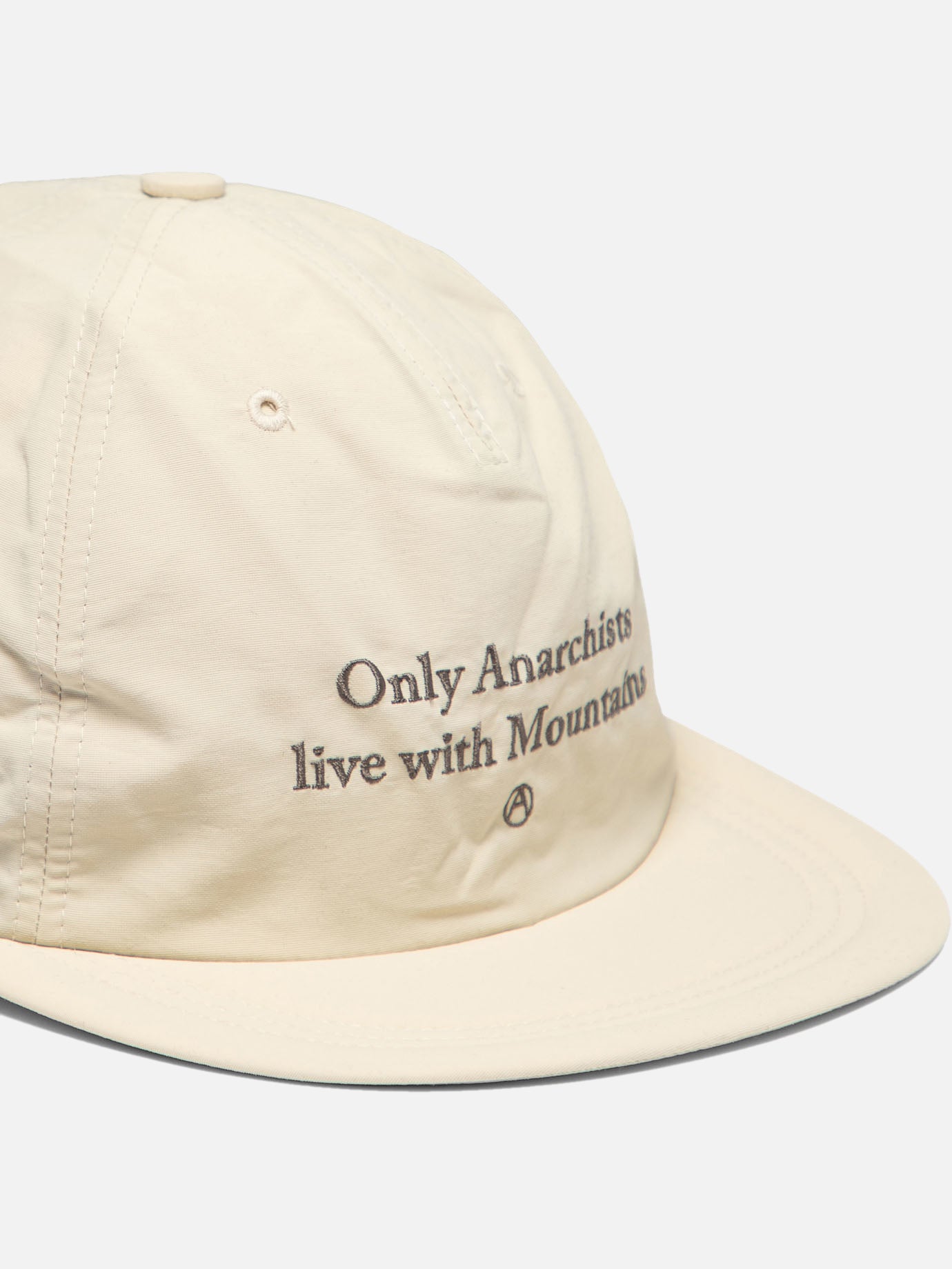 "Only Anarchist live with Mountains" hat