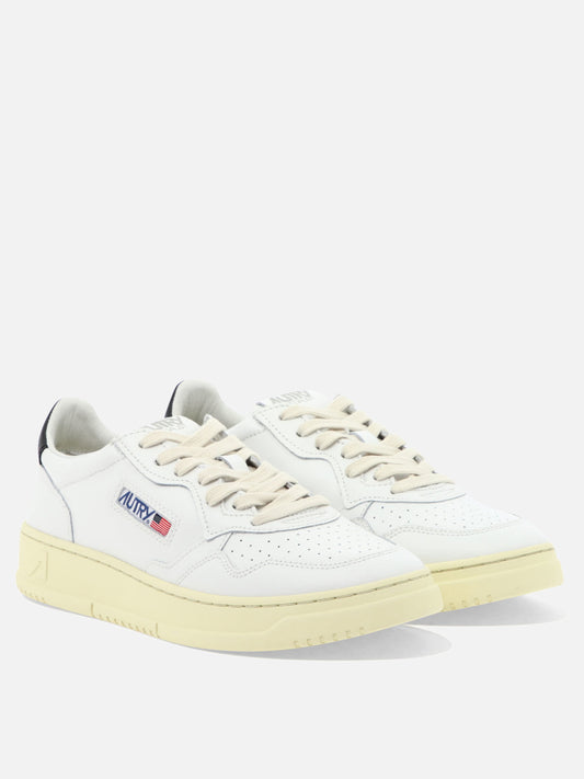 Autry "Medalist Low" sneakers 18427035_40 White 2