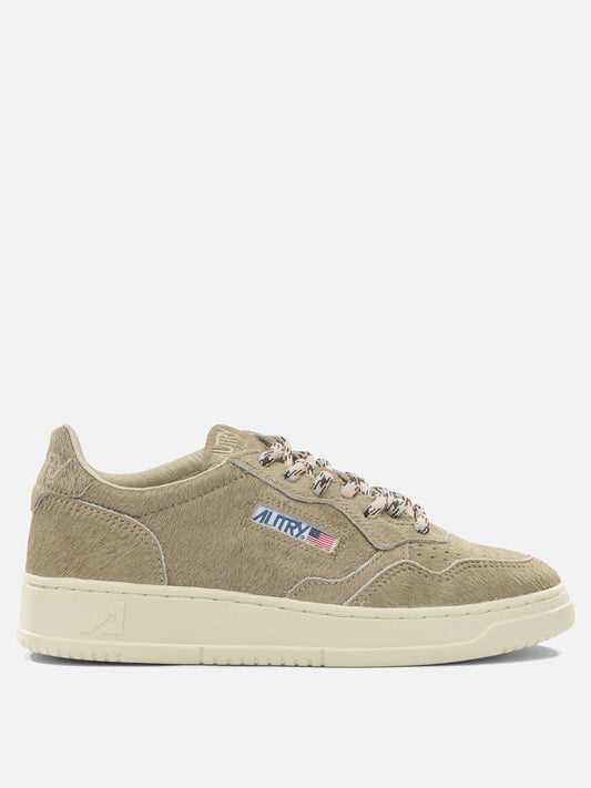 Low top sneakers 100% calf leather  Beige - Autry Women | PDP | VIETTI Online Store 
