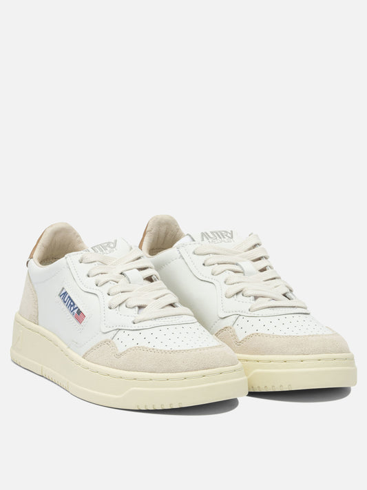 Low top sneakers 90% cow leather 10% nylon - 100% rubber  White - Autry Women | PDP | VIETTI Online Store | 2
